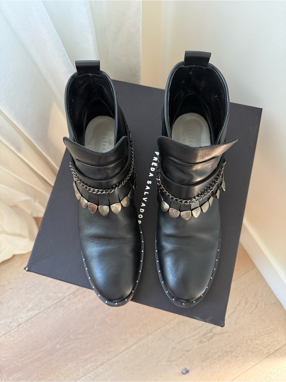 Freda Salvador Star Bootie — Black Leather — Silver Chain & Stud Detail - size 8 - Picture 8 of 11
